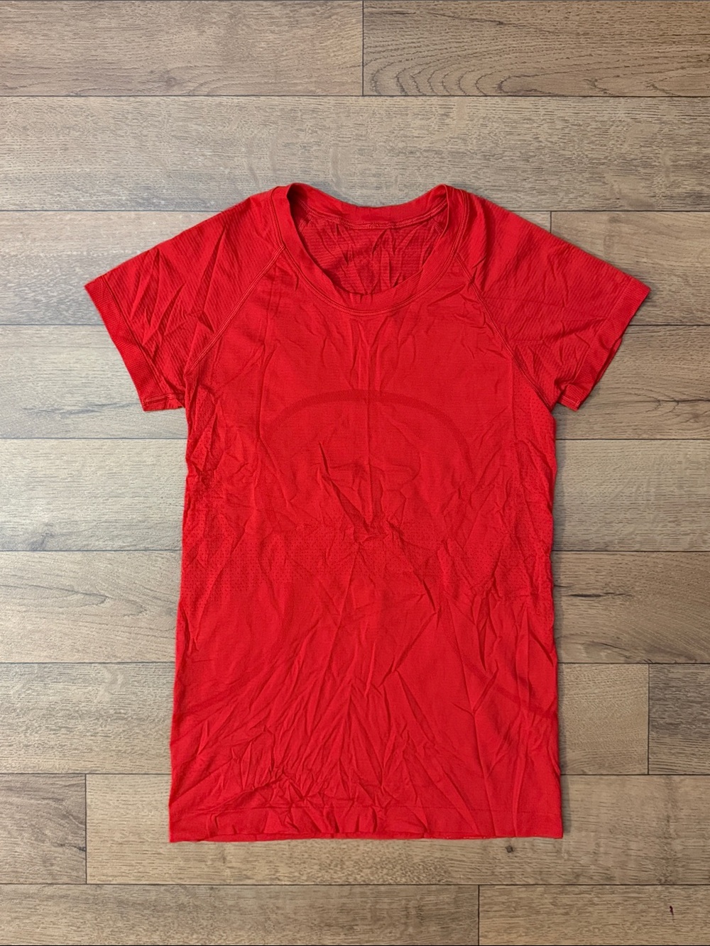 Lululemon Size 6 Run Swiftly Tech Short Sleeve Tee Shirt Fitness Train Workout
